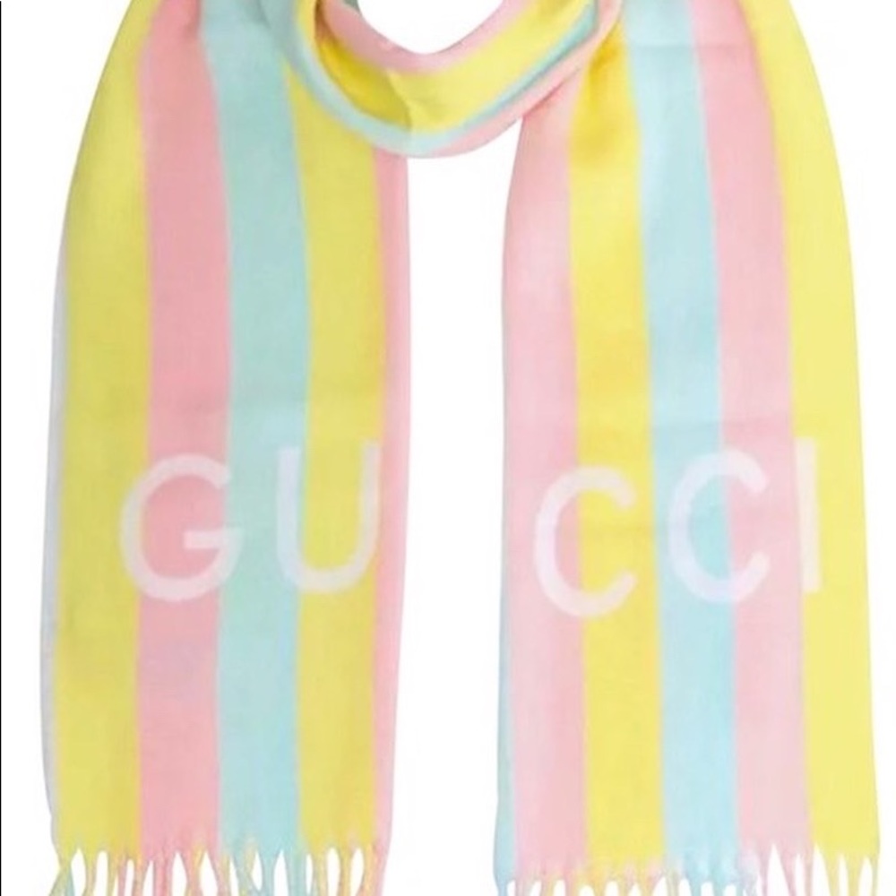 Gucci Magmadera Pastel embossed Scarf